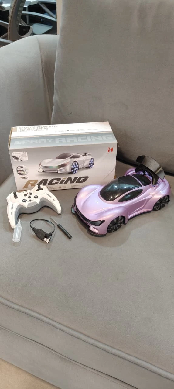 Remote control racing car
